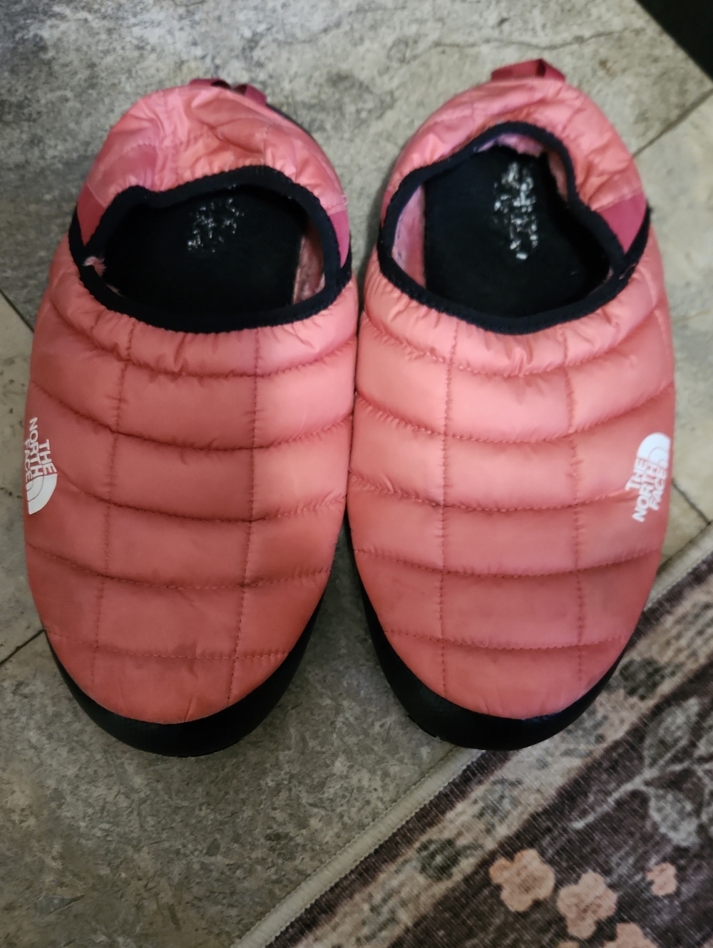 The North Face Womens Coral Pink Quilted Slip-On Slippers